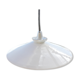 Suspension abat jour ancien en opaline blanche