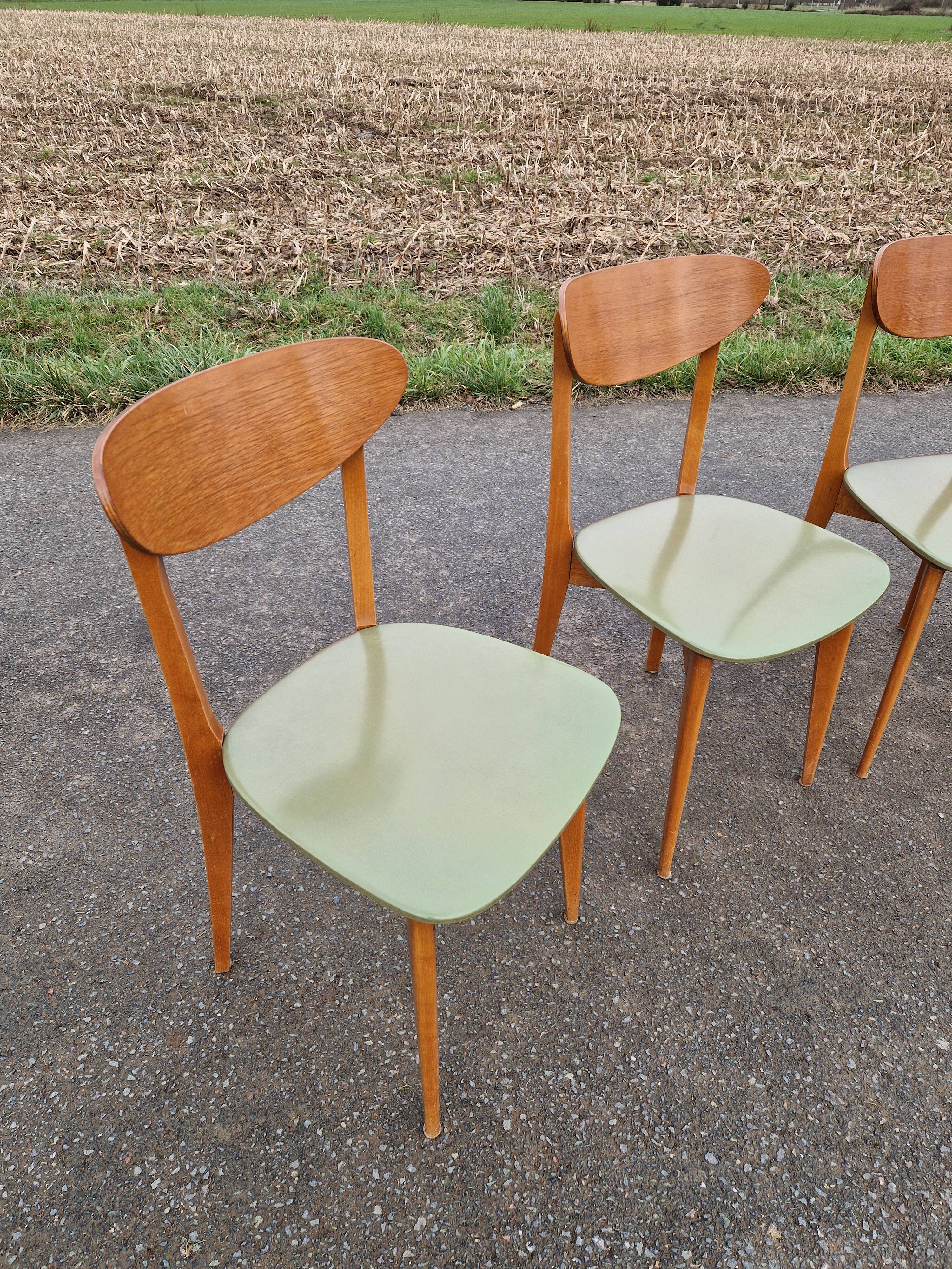 Set of 5 vintage Scandinavian style chairs