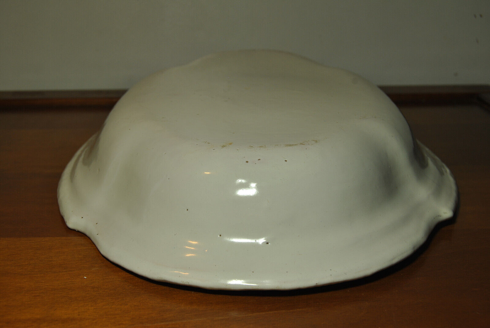 Flat ewer basin earthenware Moustiers Sud France 18th century flower solanée