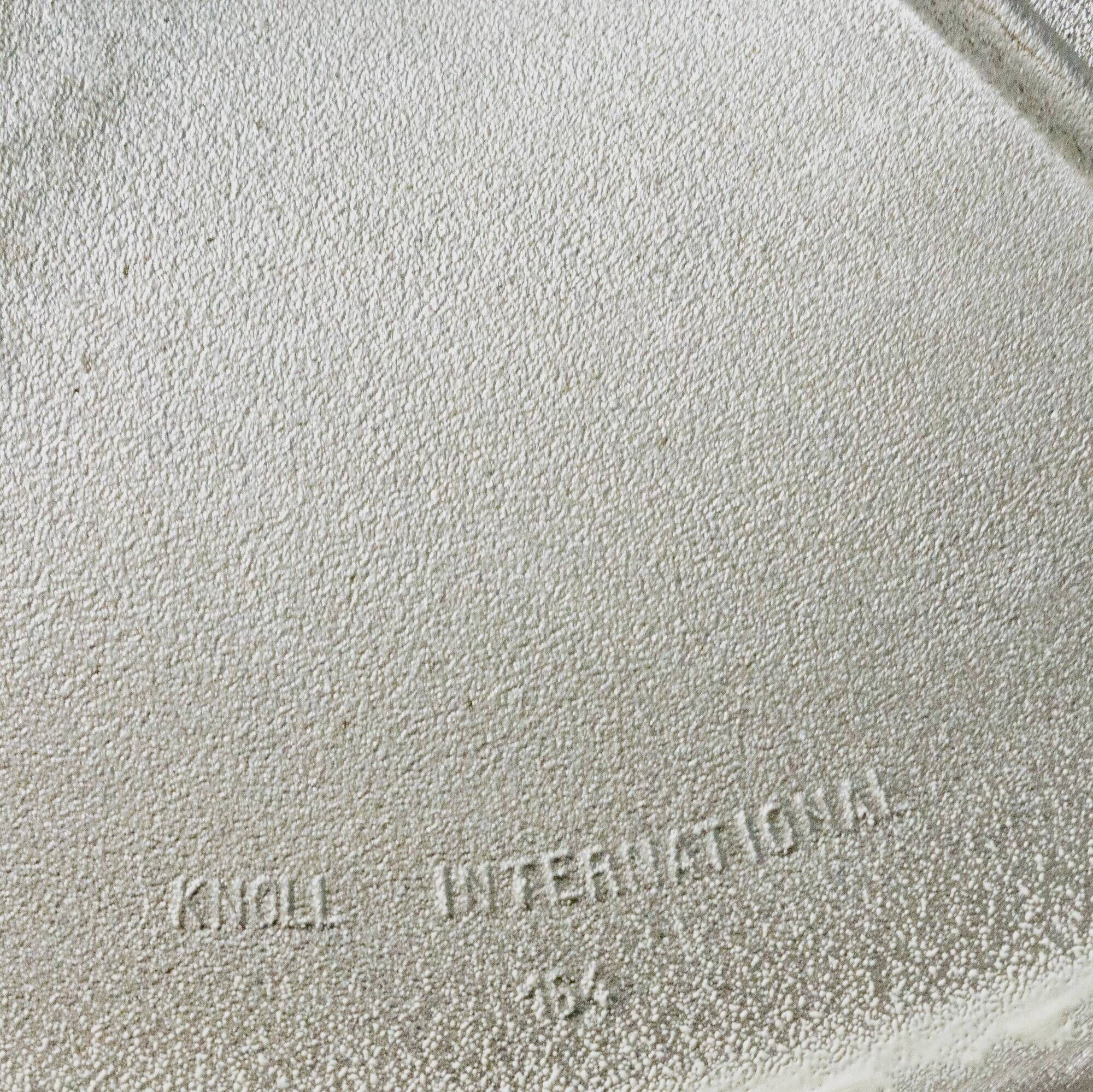 Round table Tulip in Calacatta marble by Eero Saarinen, Knoll