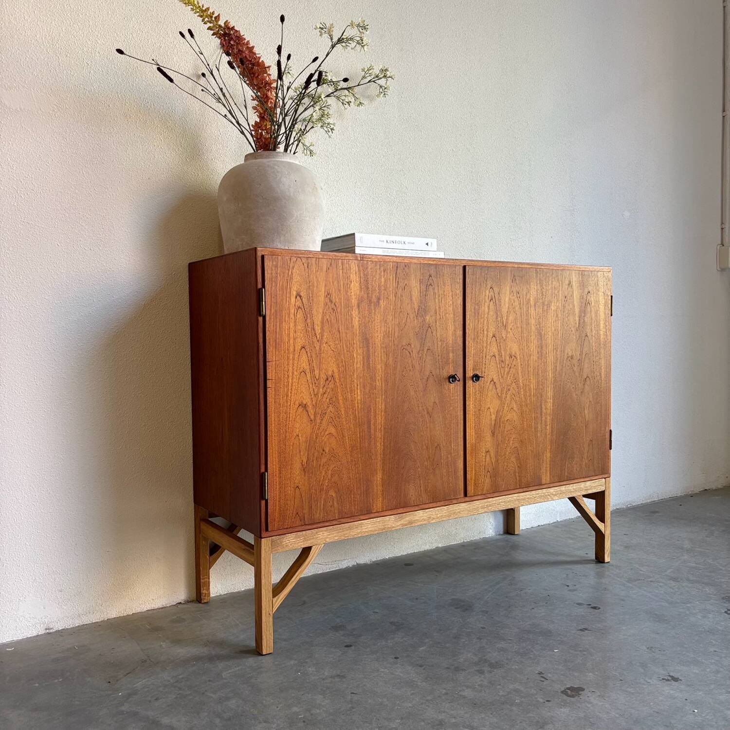 Vintage Børge Mogensen cabinet oak model 132