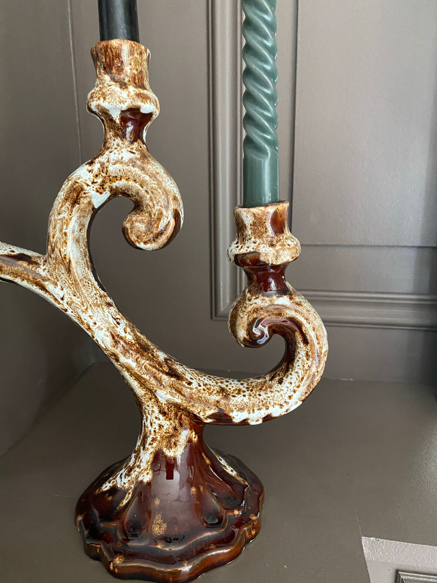 Paires de bougeoirs vintage