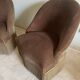 Paire de fauteuils crapaud vintage en velours brun tabac à franges
