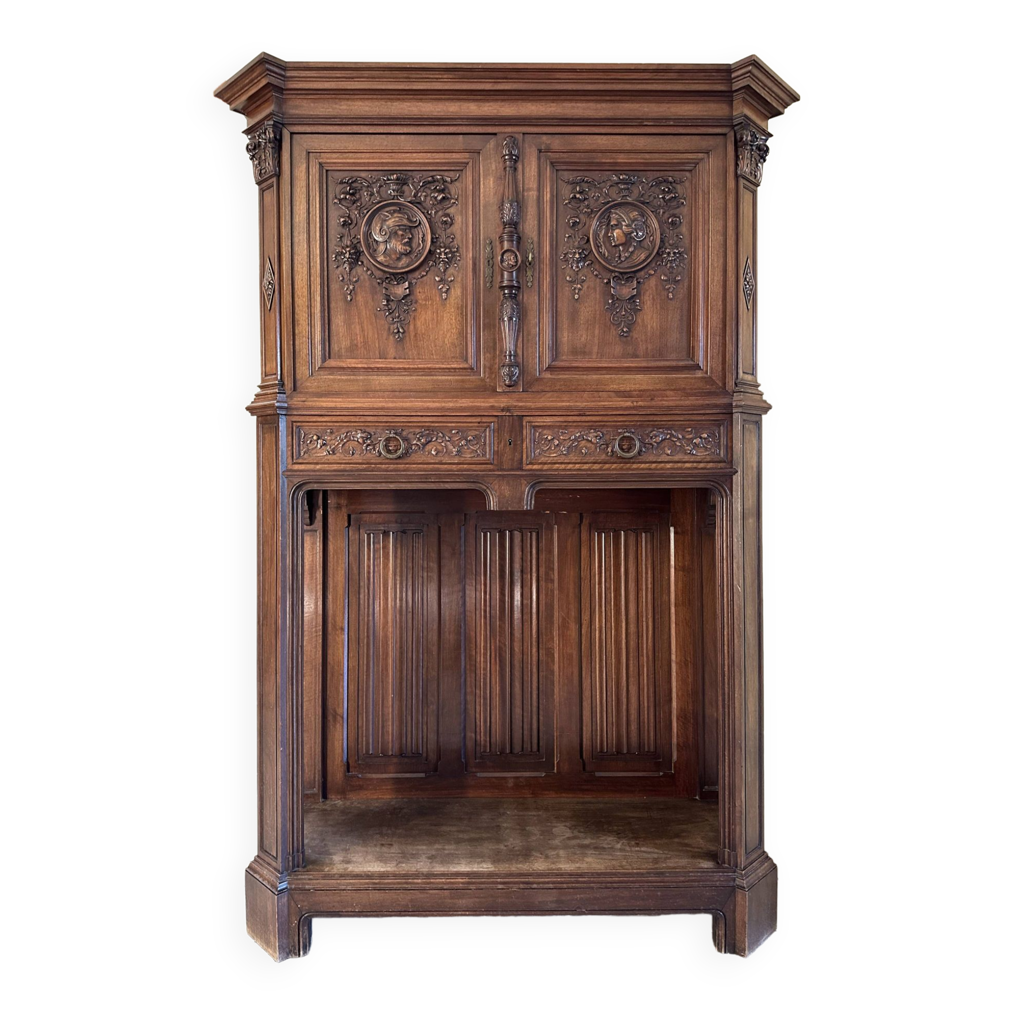Haentges frères renaissance style cabinet in walnut