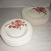 Set of 6 old flat plates in beige and red earthenware