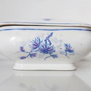 Dish with porcelain lid decoration blue flowers