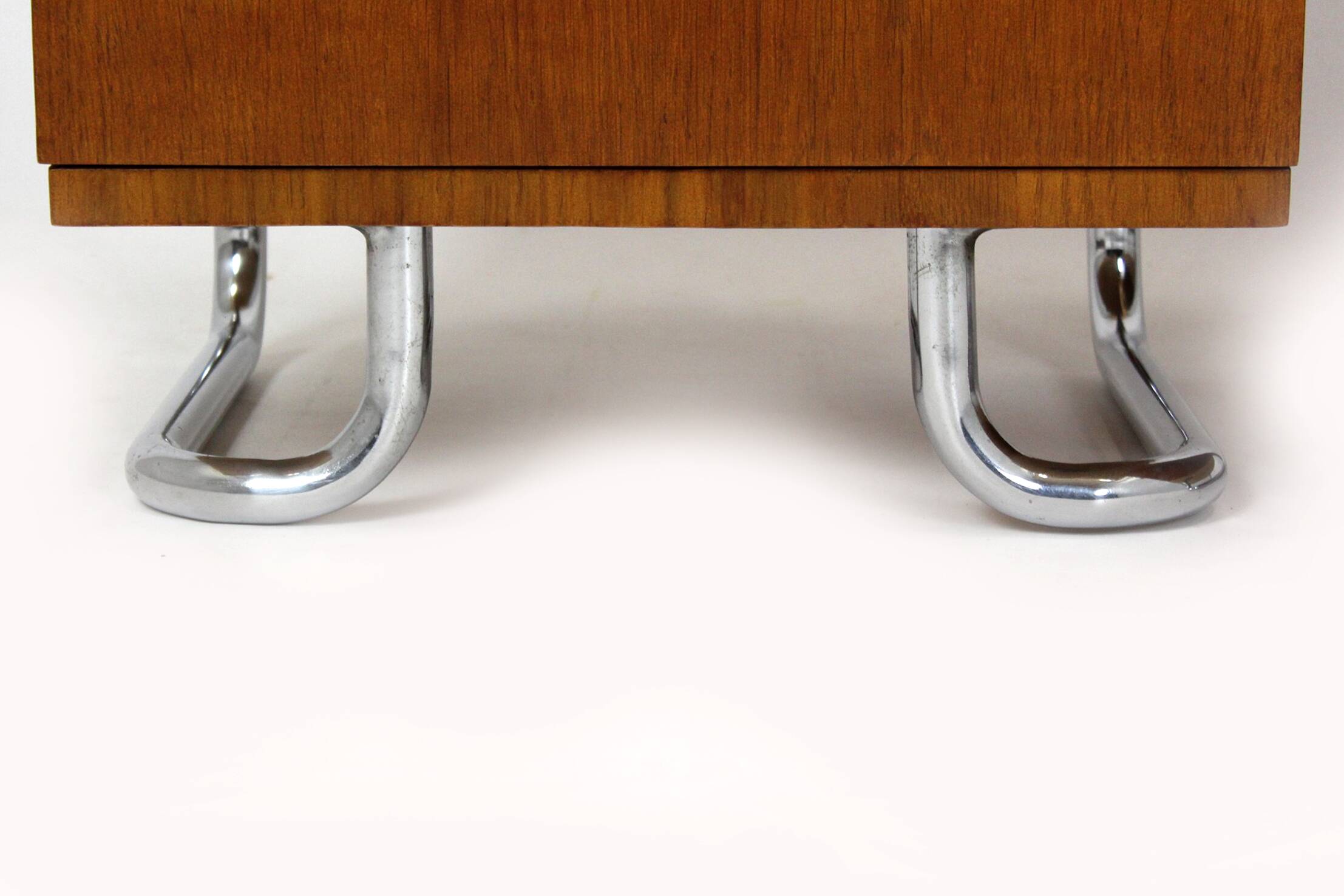 Restored Bauhaus Bedside Tables by Hynek Gottwald, 1930s, Set of 2