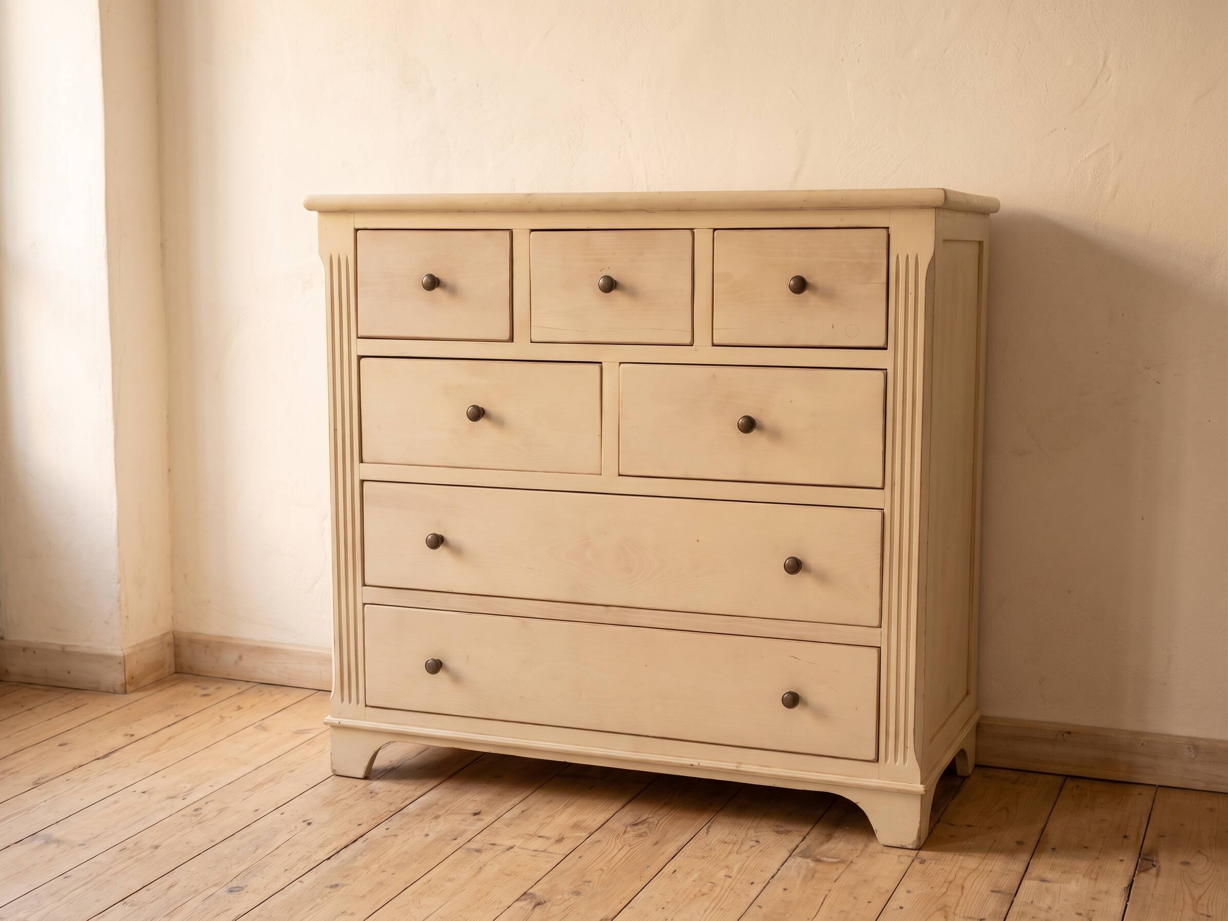 Belle Commode en Pin