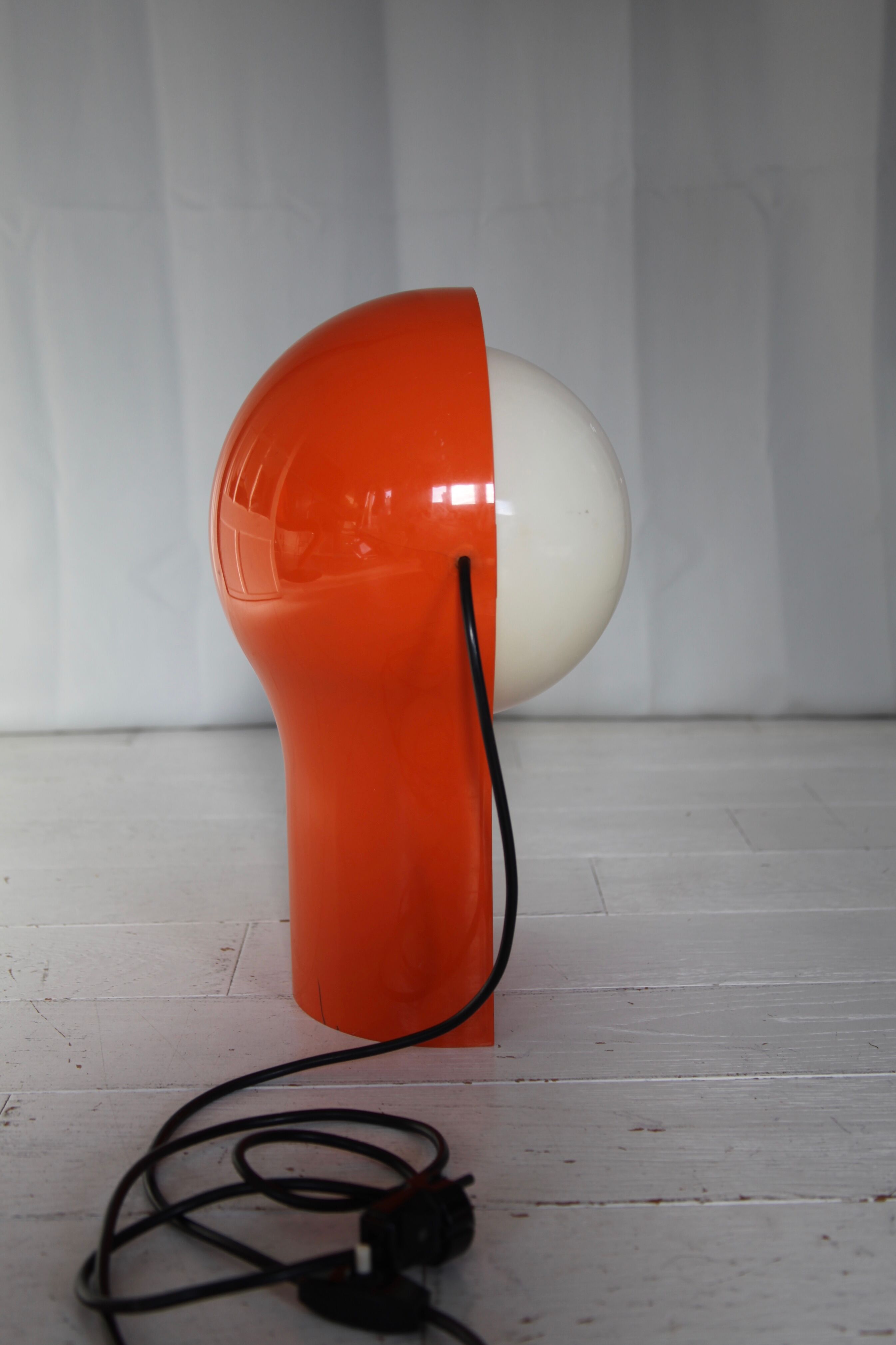 Telegono lamp by Vico Magistretti for Artemide