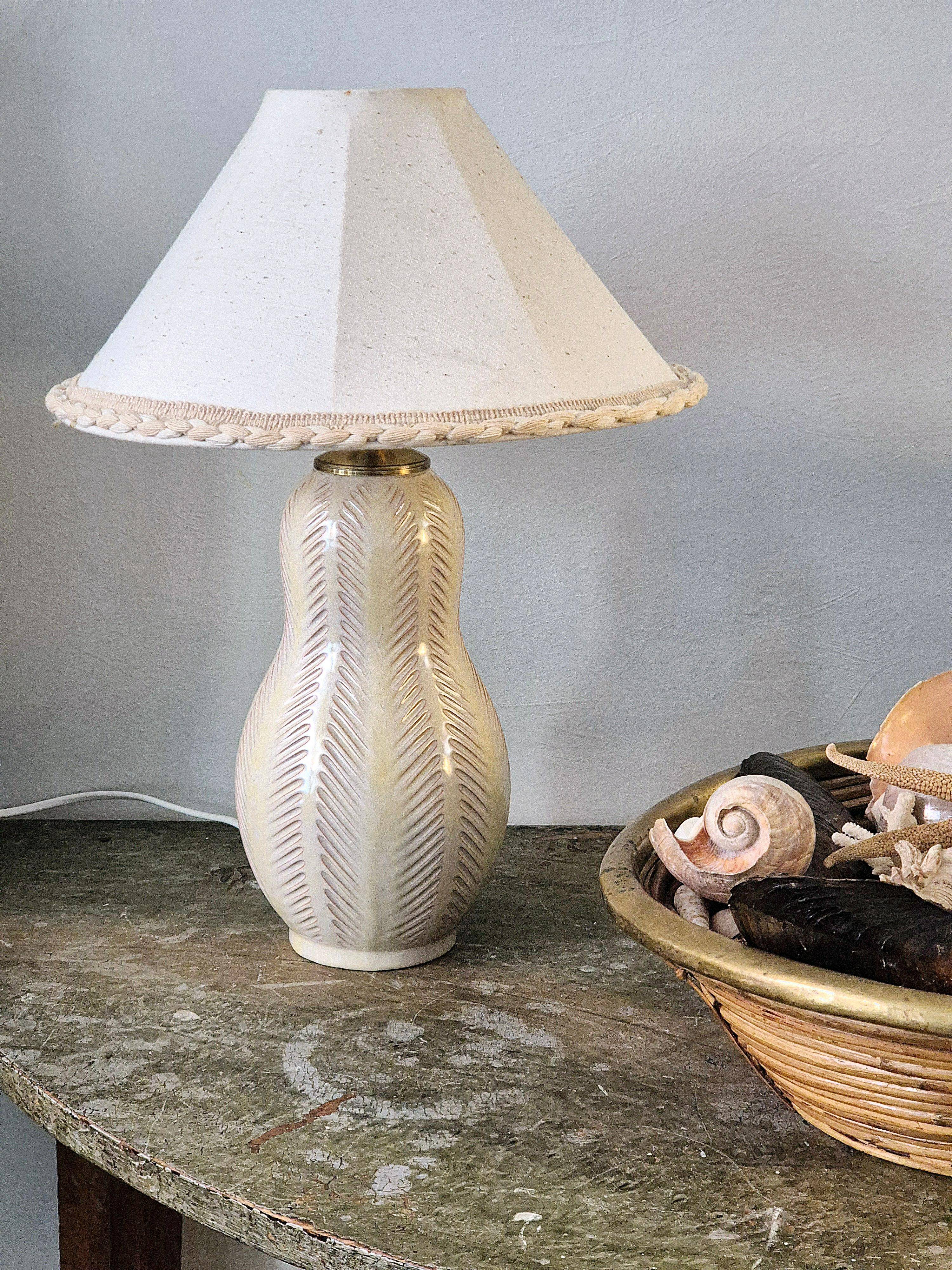 Modern Swedish table lamp with a ceramic base by Anna-Lisa Thomson, mid-1900s.
