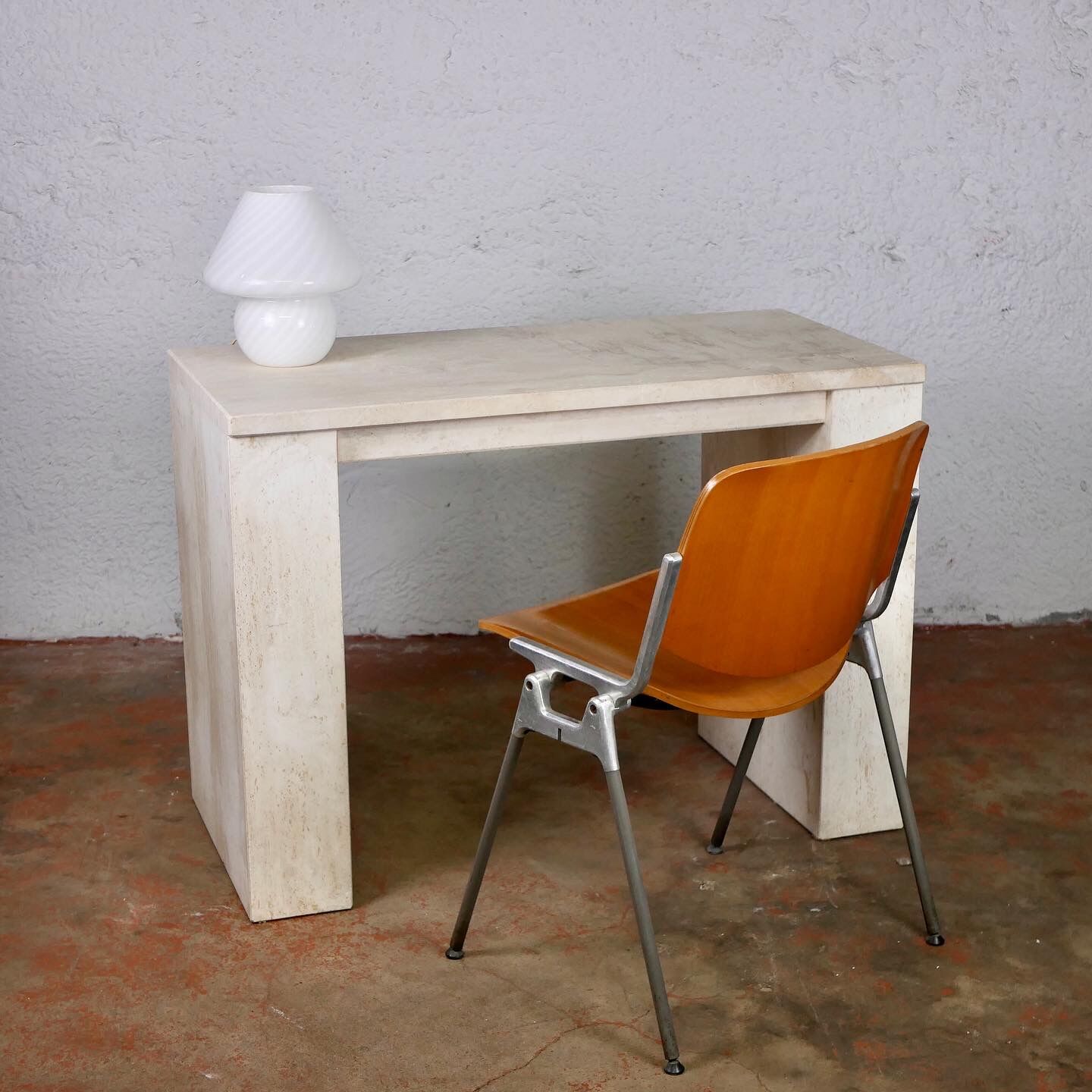 Cinna travertine desk