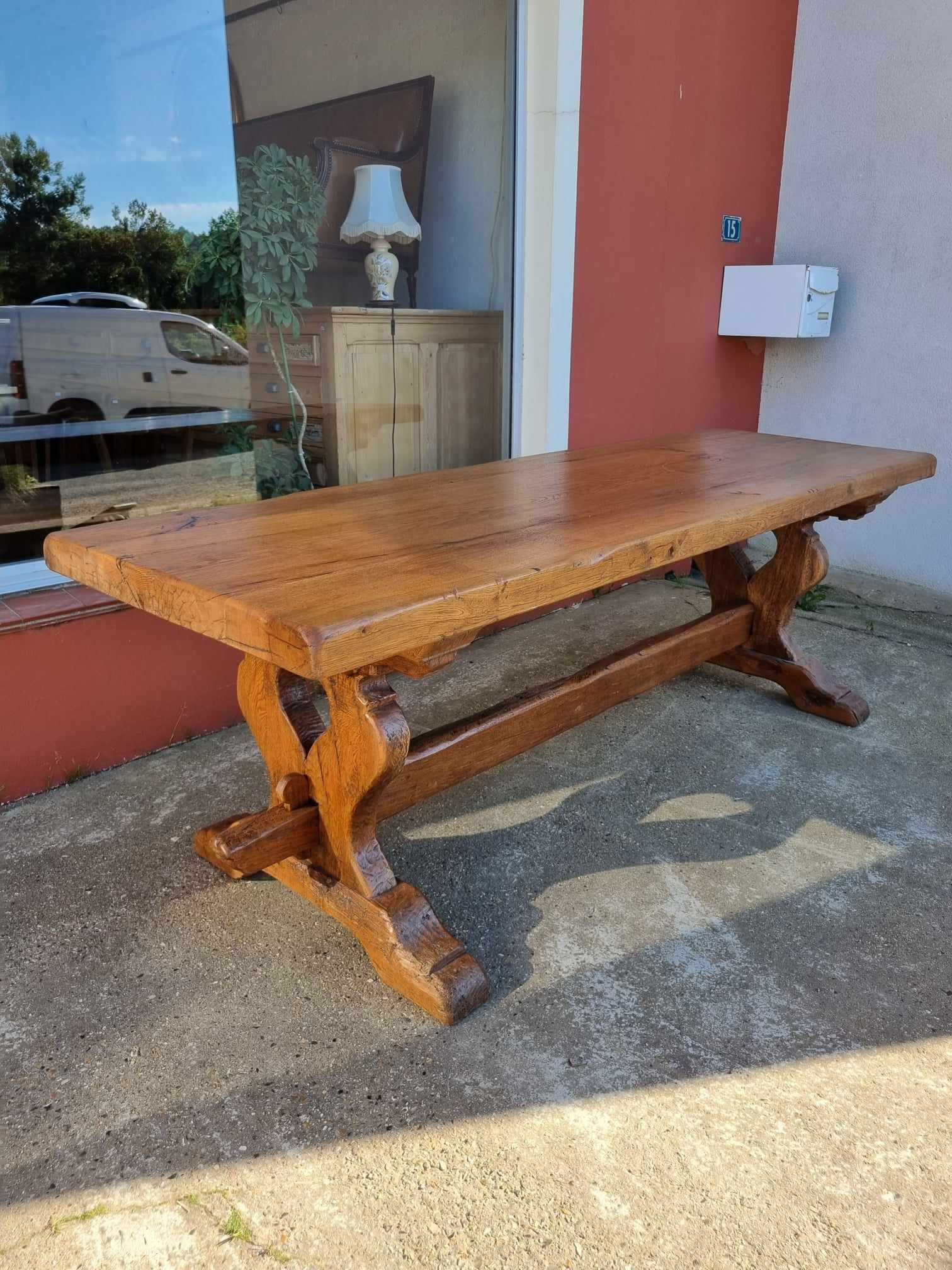 Farm table