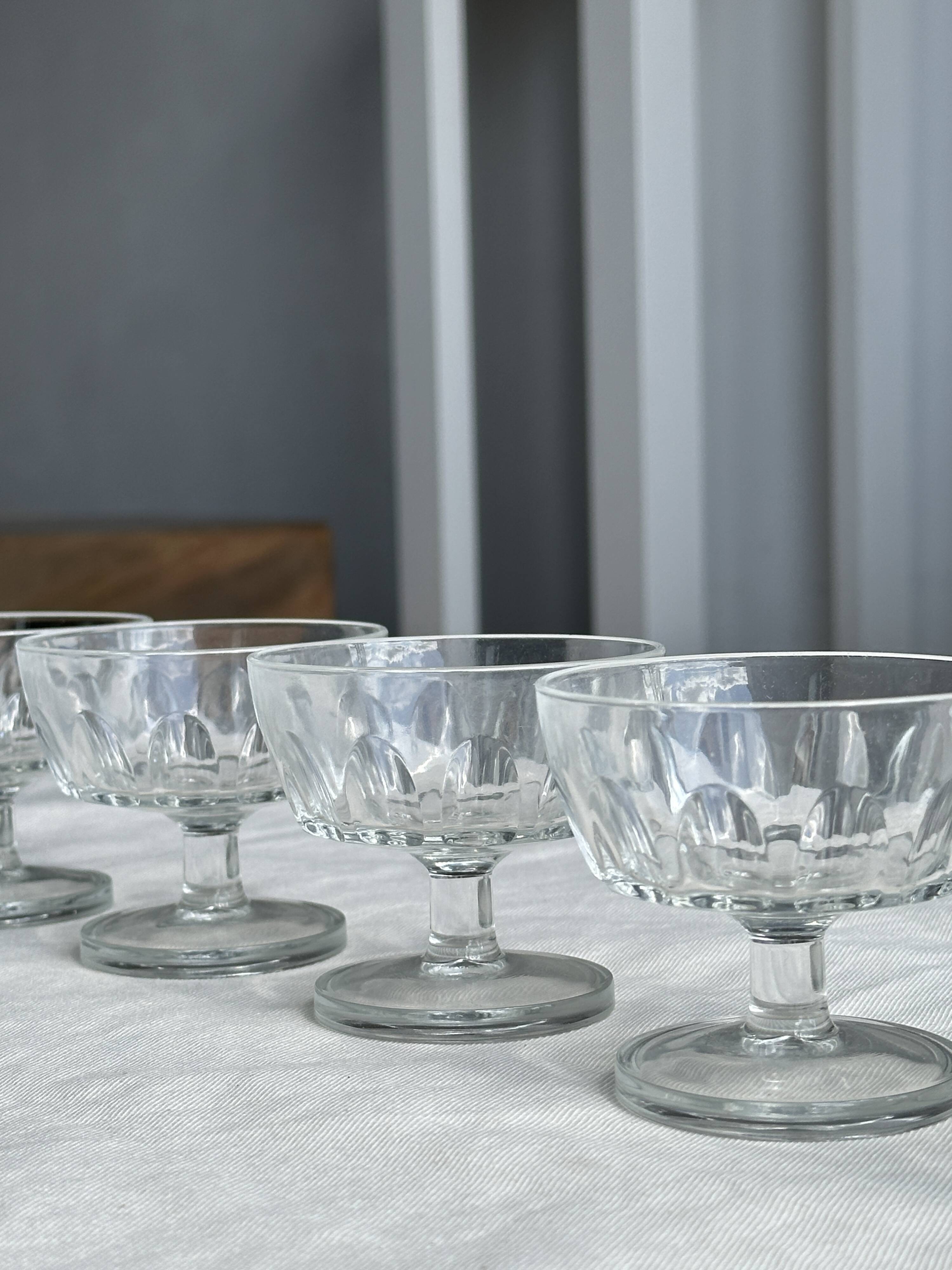 11 France Arcoroc footed bowls