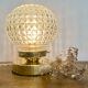 Lampe à poser globe vintage en verre moulé