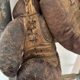 Ancienne paire de gants de boxe en cuir