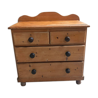 Pine chest of drawers with large buttons