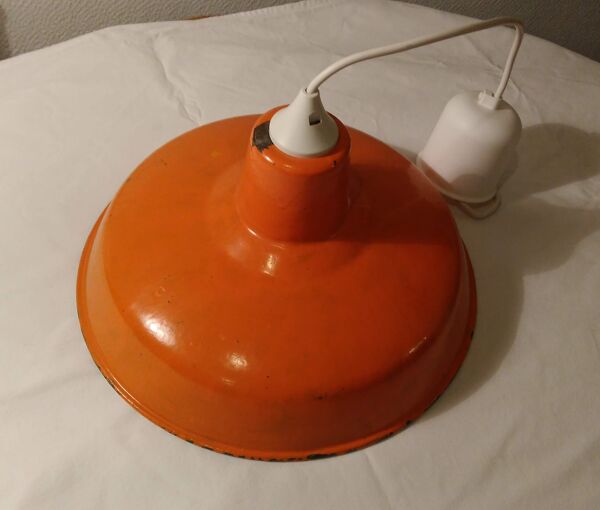 Suspension industrielle 1960 métal émaillé