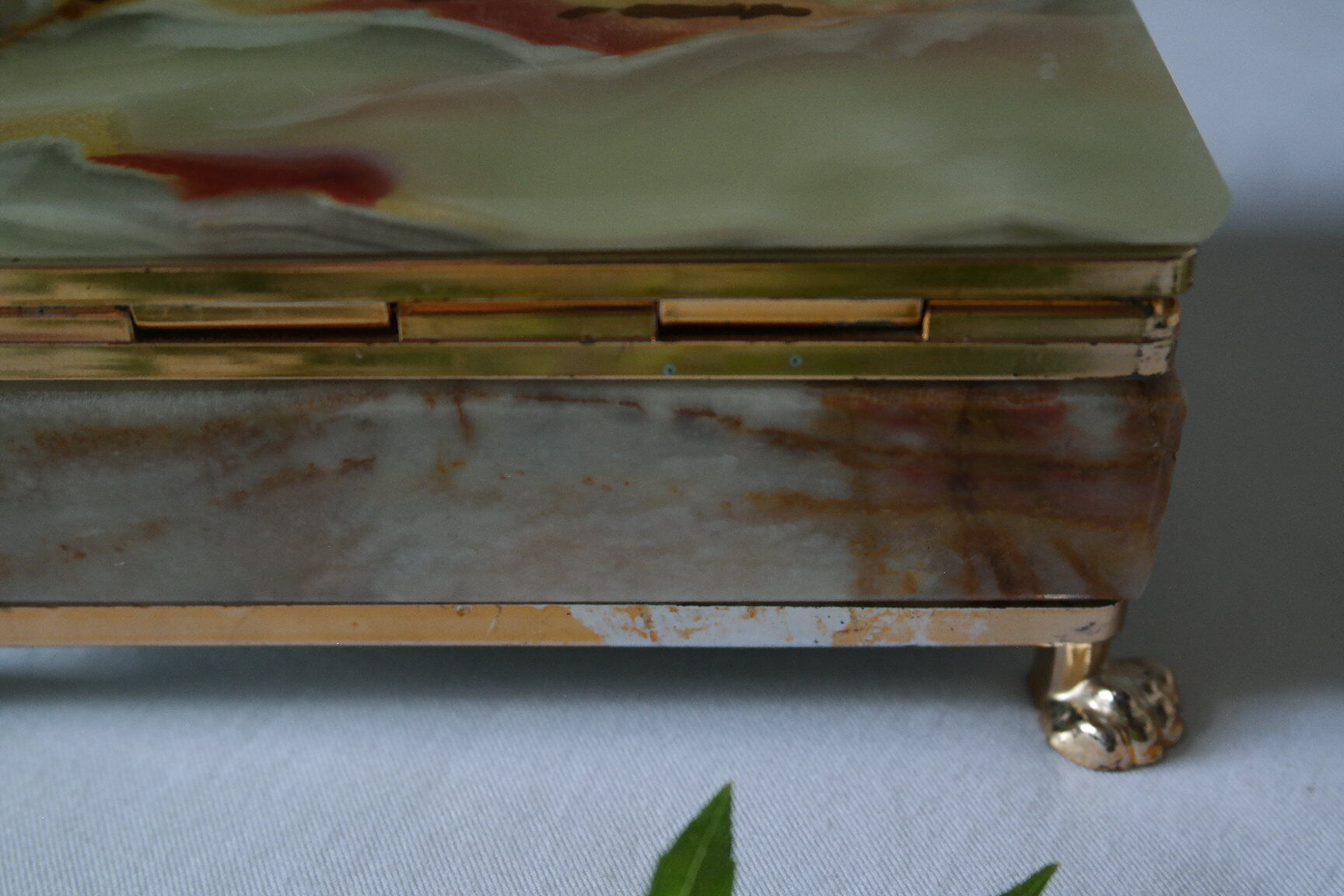 Boite à bijoux en albâtre