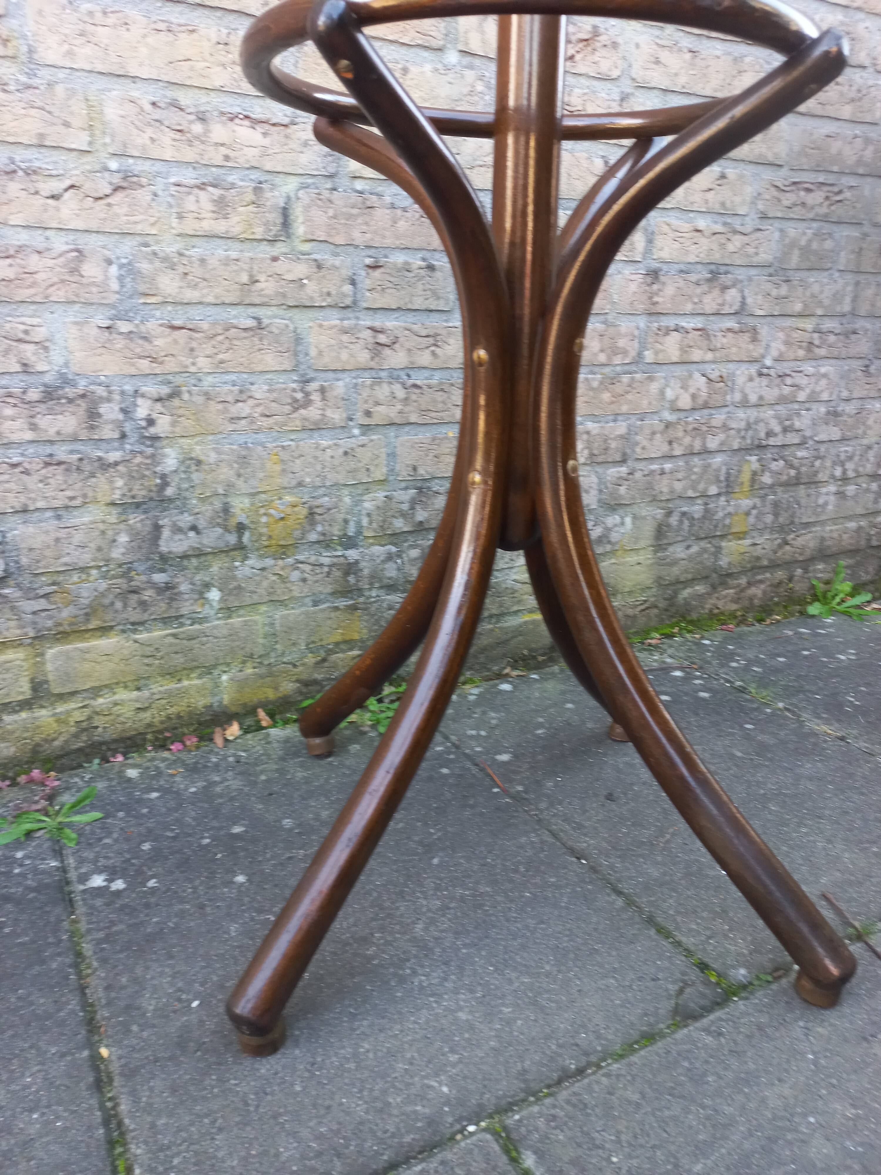 Vintage houten kapstok in Thonet stijl