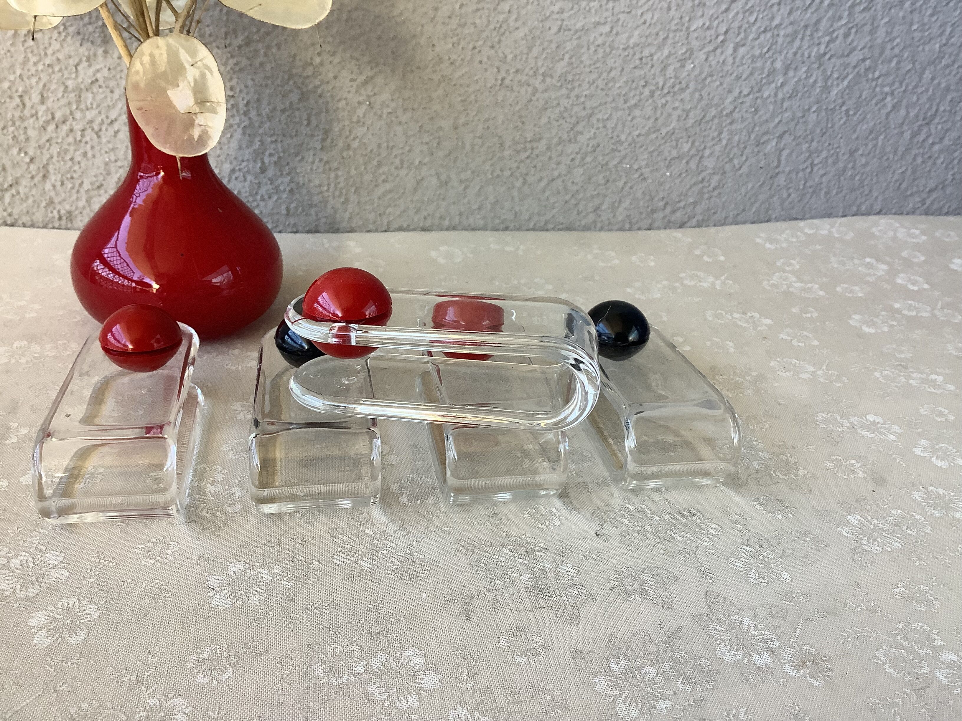 5 Guzzini 80s napkin clips, Ambrogio Rossari design