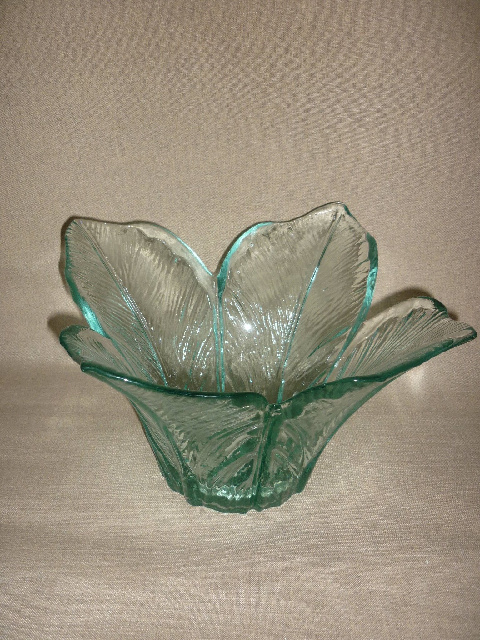 Cup or fruit bowl, with glass punch