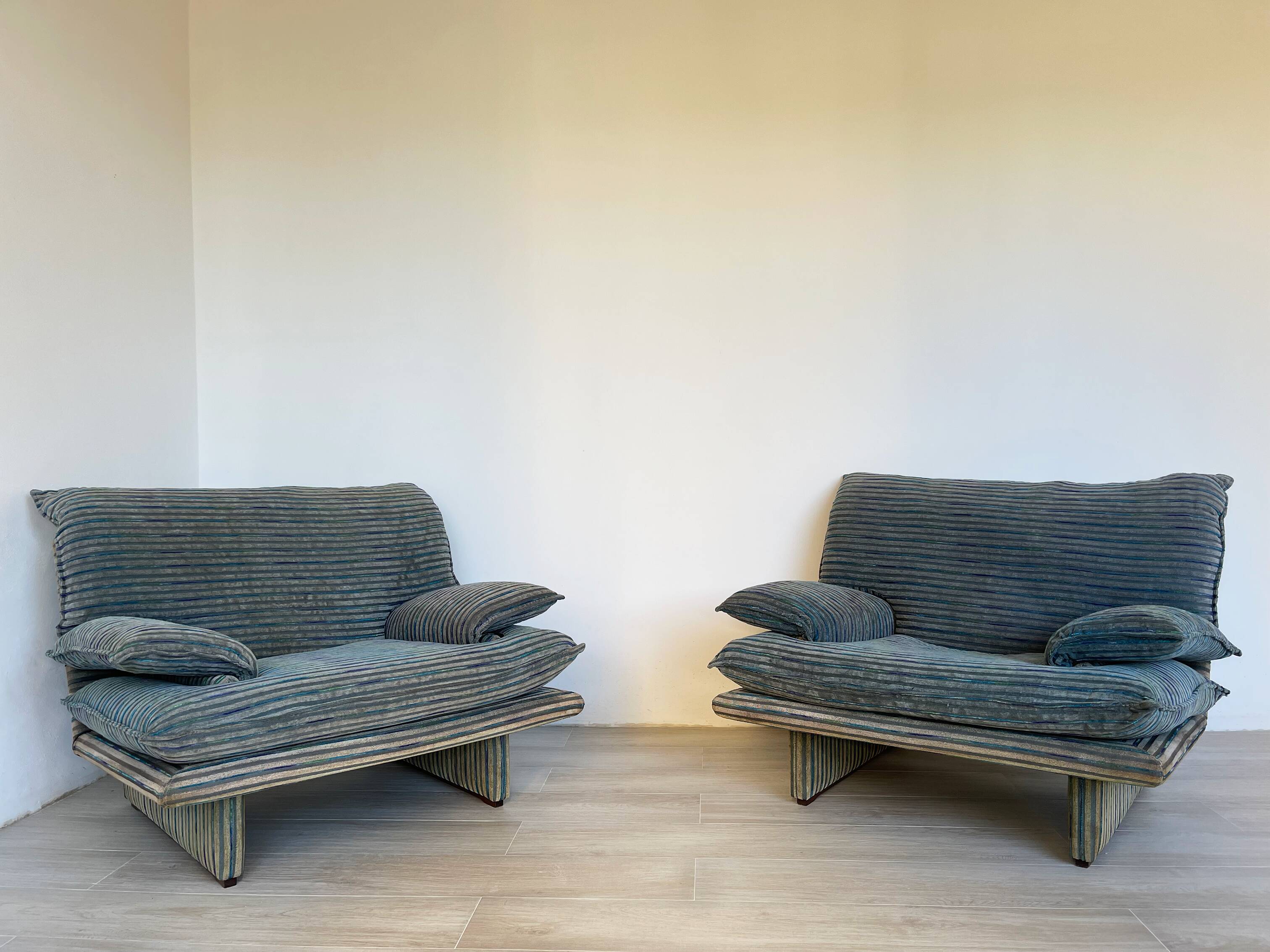 Fauteuil Grand Post Moderne des années 1980