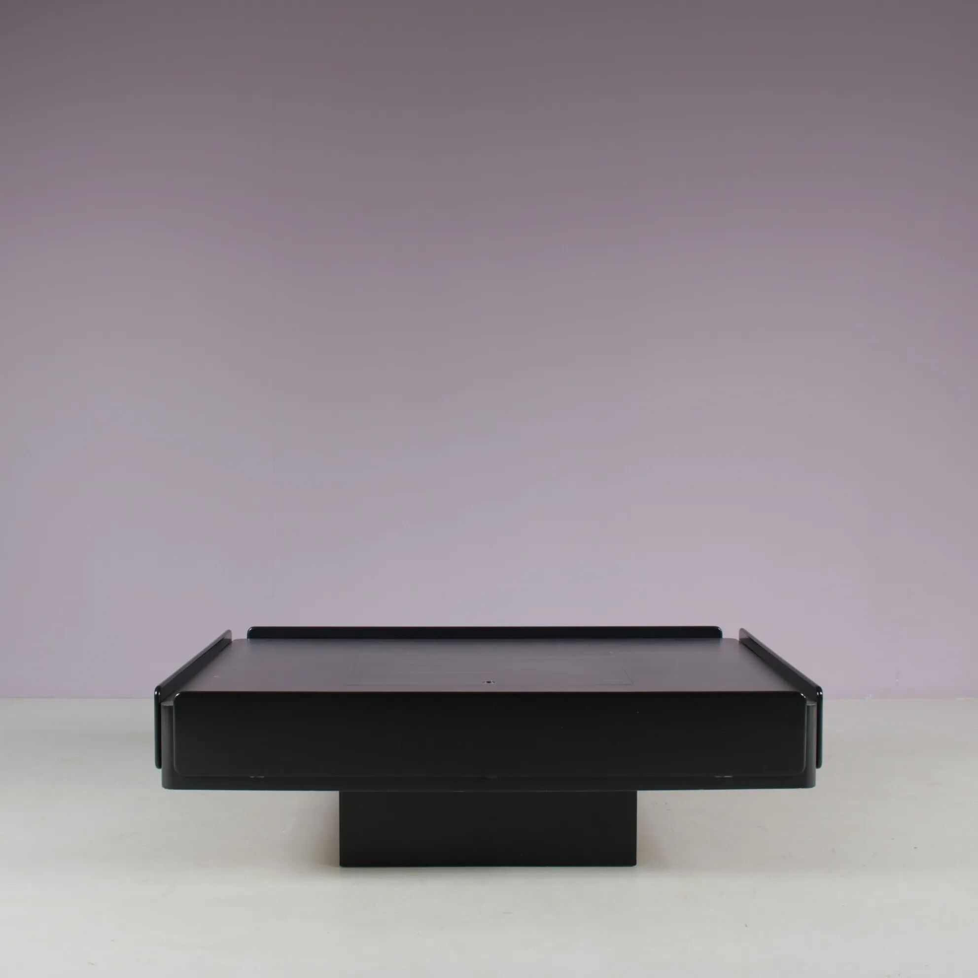 “Caori” coffee table by Vico Magistretti for Gavina, Italy 1960