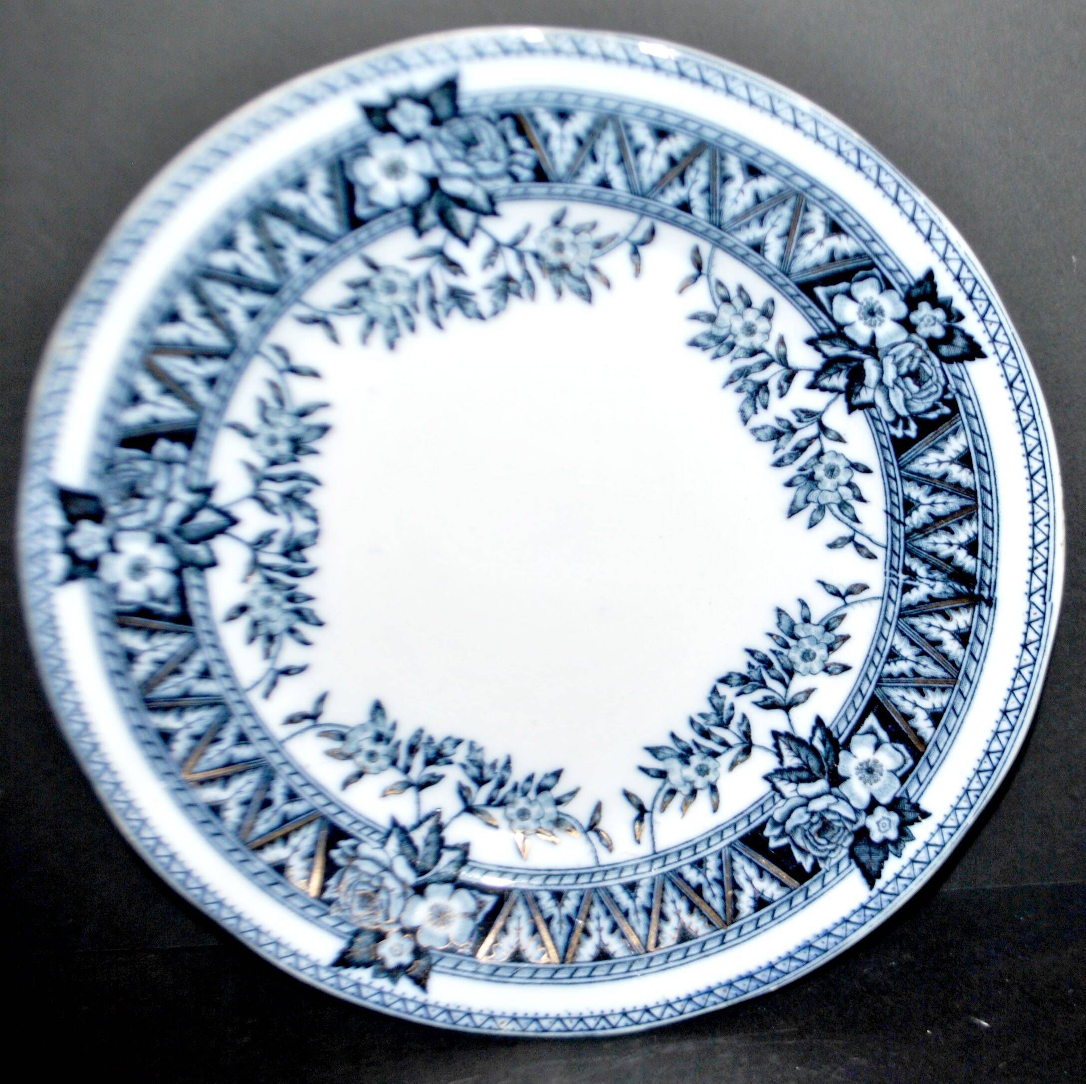 Kuznetsov antique plate made of Russian faience 1890 Imperial Prussia factory