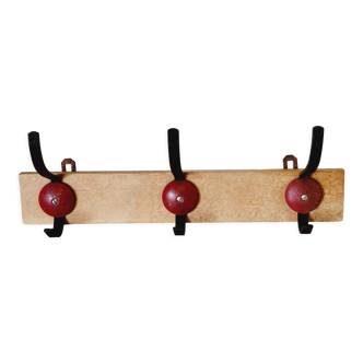 Industrial vintage coat rack 3 hooks in black and red metal