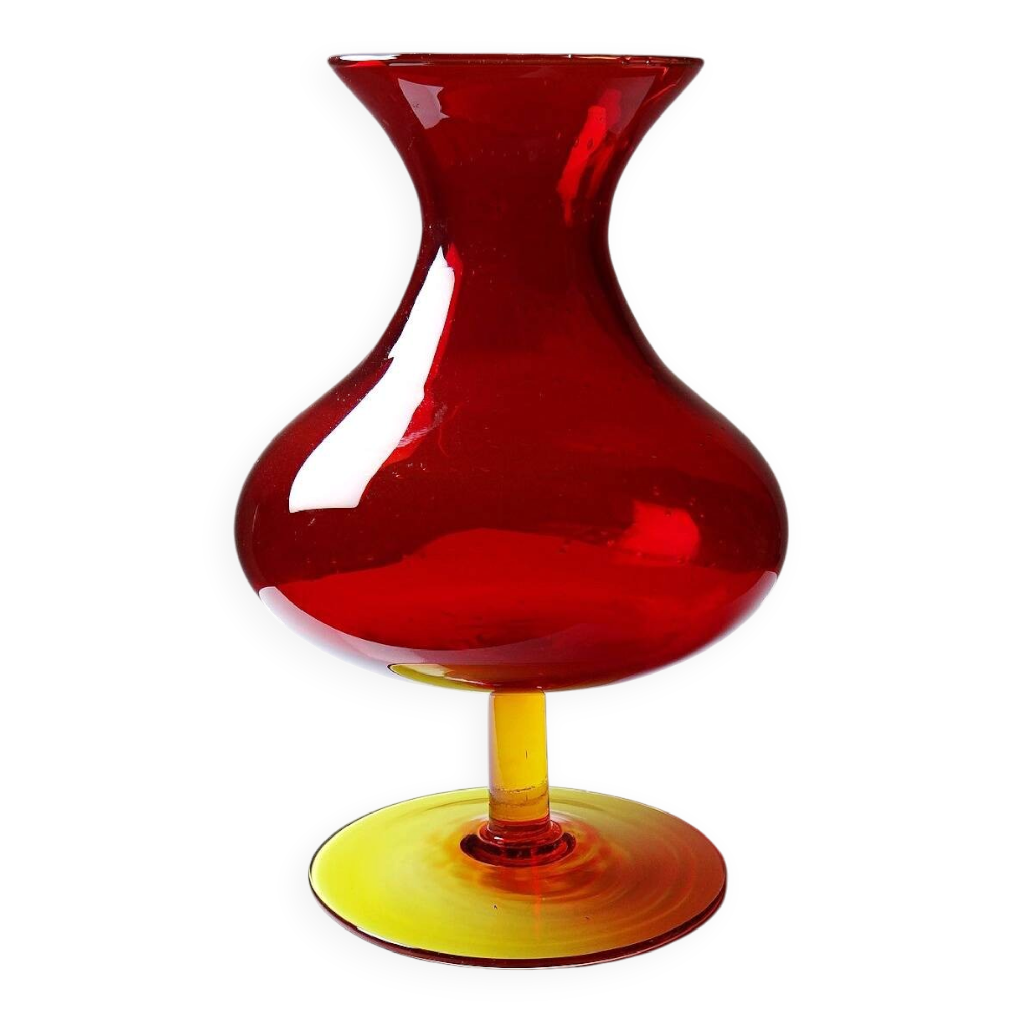 Vintage blown glass vase with "controlled" bubbles in red and yellow, 1960s-1970s.