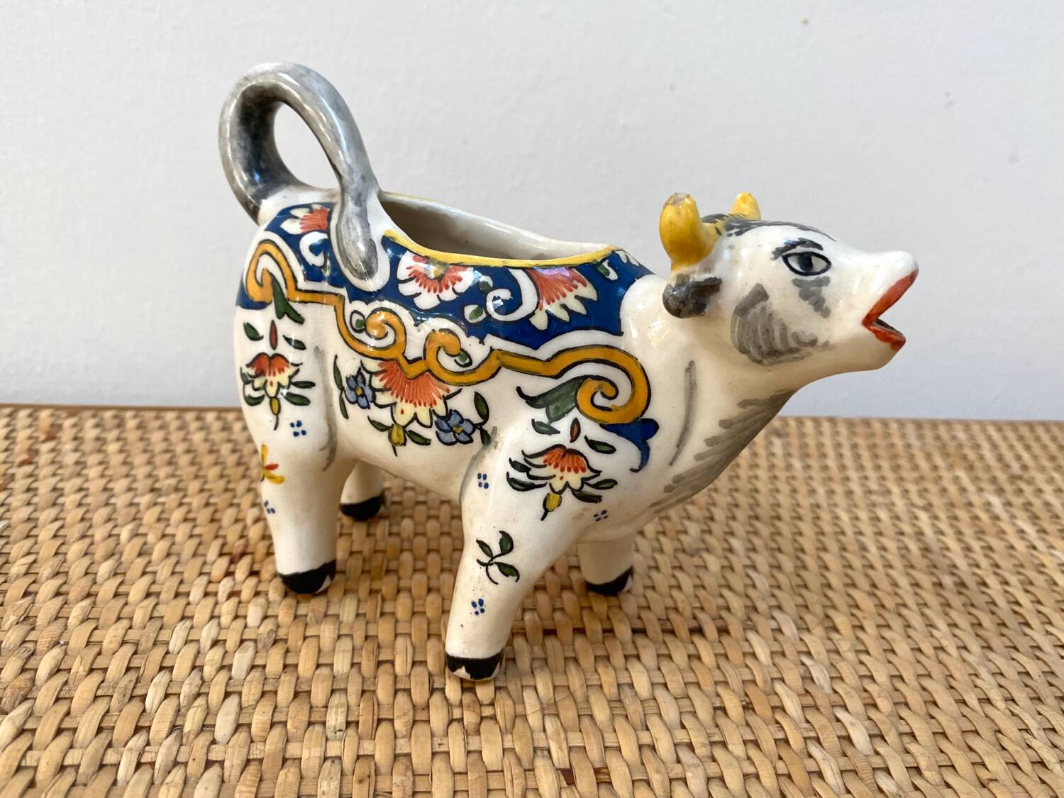 Creamer / Milk jug / Ceramic cow Aix-les-Bains