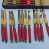 Housewife covered dessert red handle