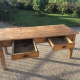 Farm table