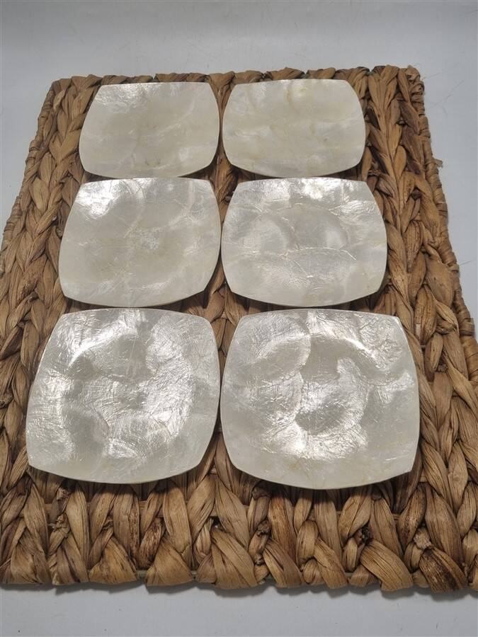 Set of 6 mother-of-pearl bowls