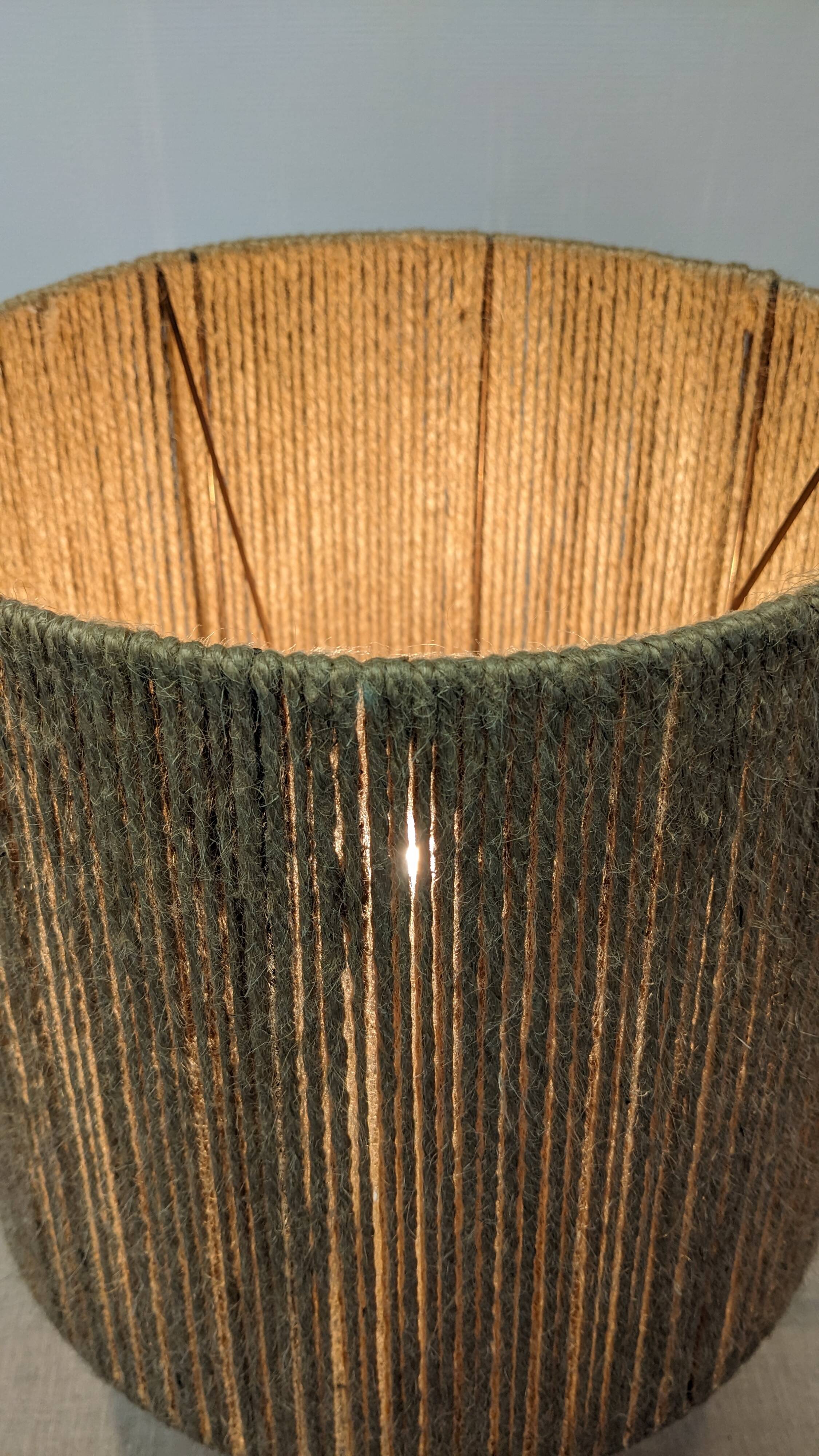 Lampe boule vintage en grès émaillé et corde de jute