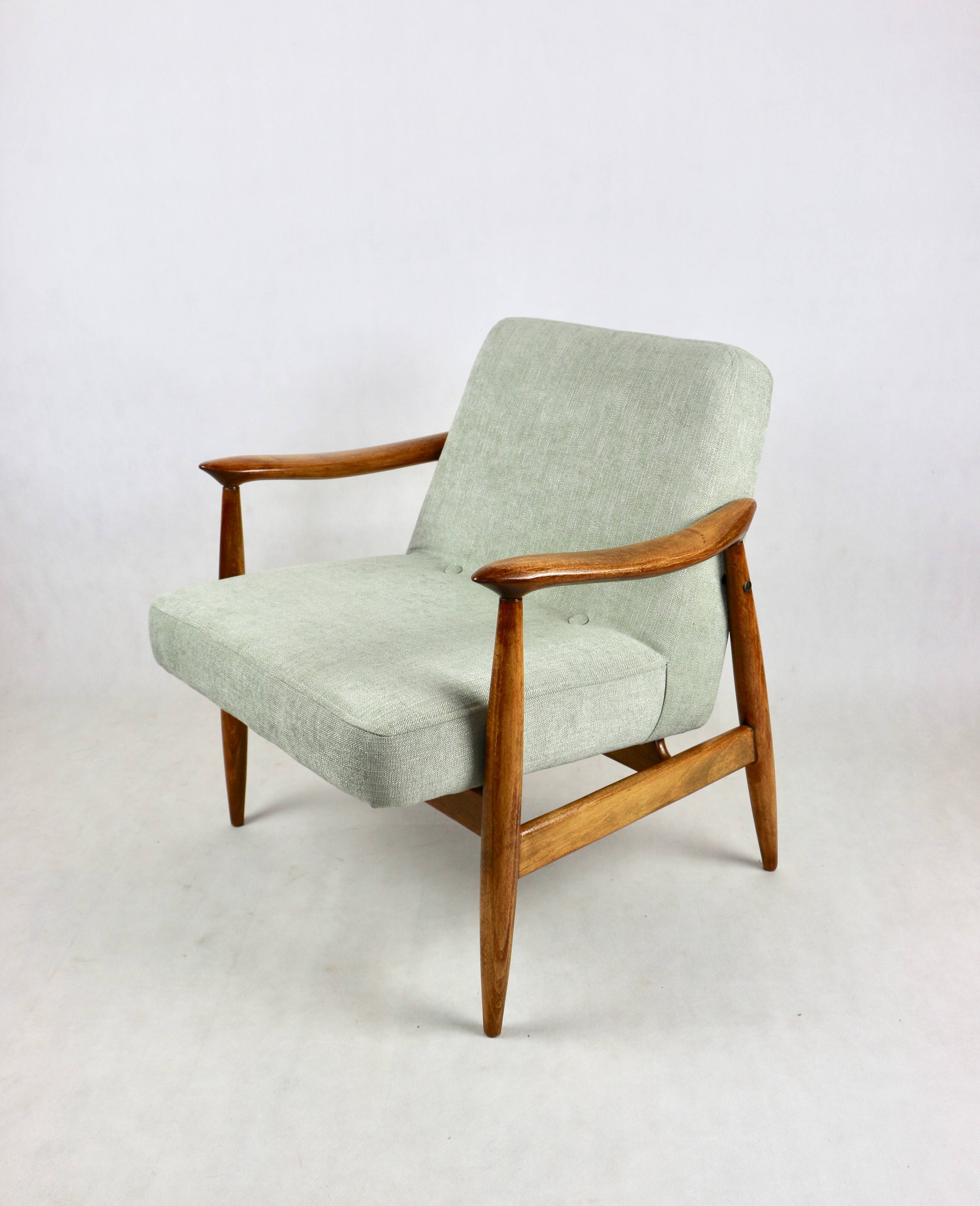 Vintage armchair GFM 300-202 design J.Kedziorek Loft 70s vintage light green