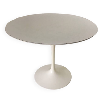 Knoll round tulip foot table