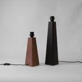Obelisk shaped table lamp