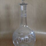 Ancienne carafe à vin / carafe à décanter en verre et cristal.