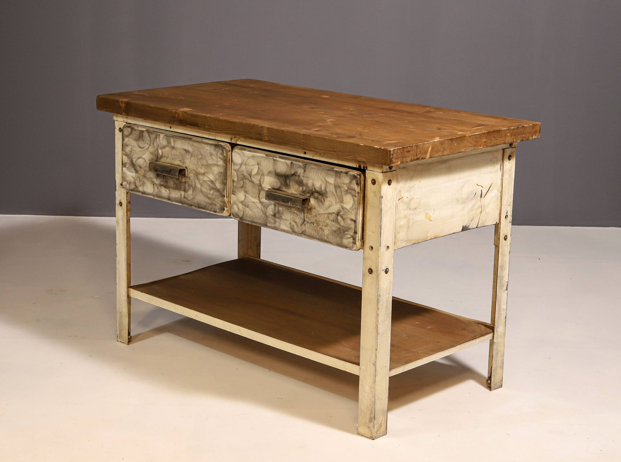 Table de cuisine en fer industriel des années 1950, Tchécoslovaquie