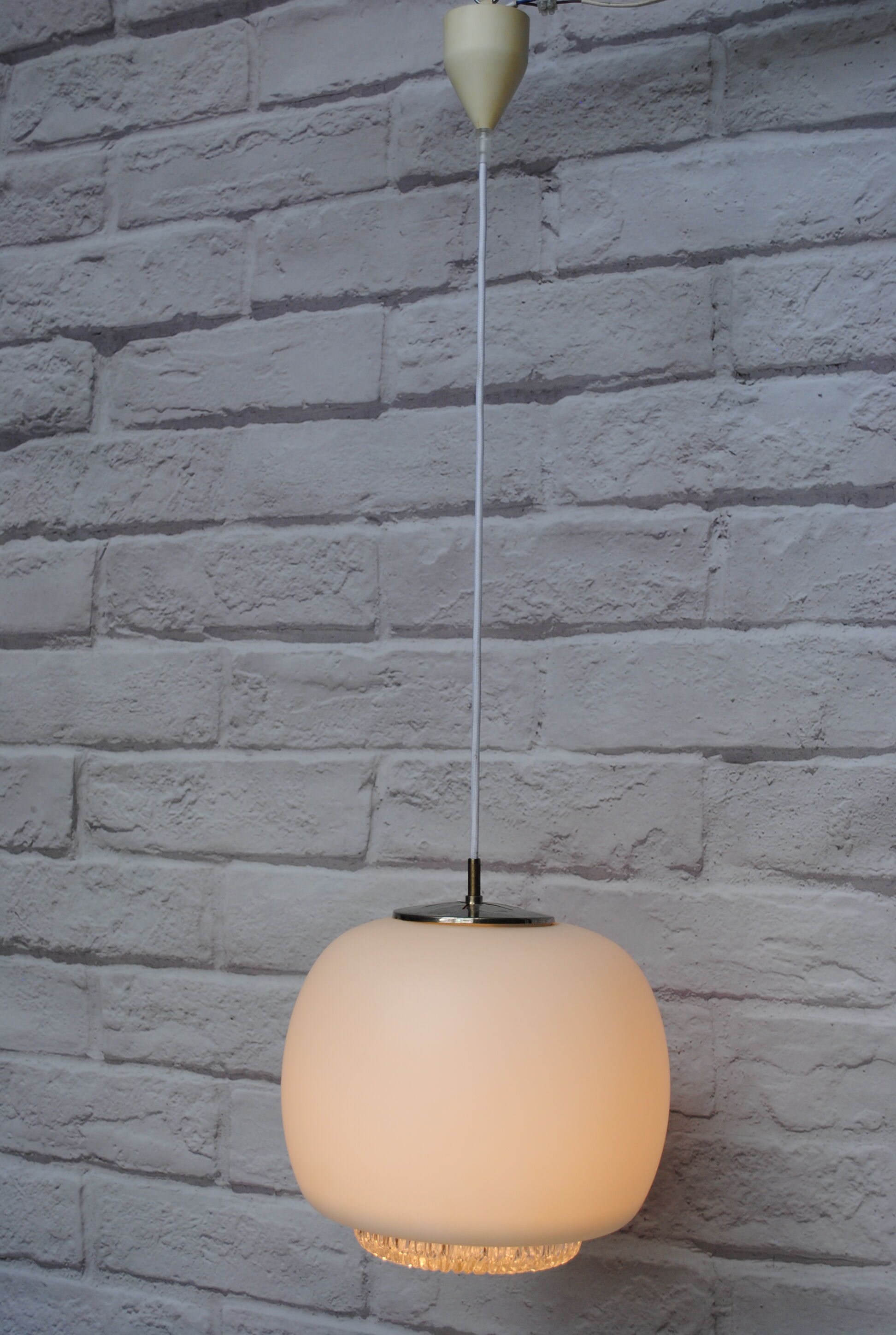 Vintage glass suspension