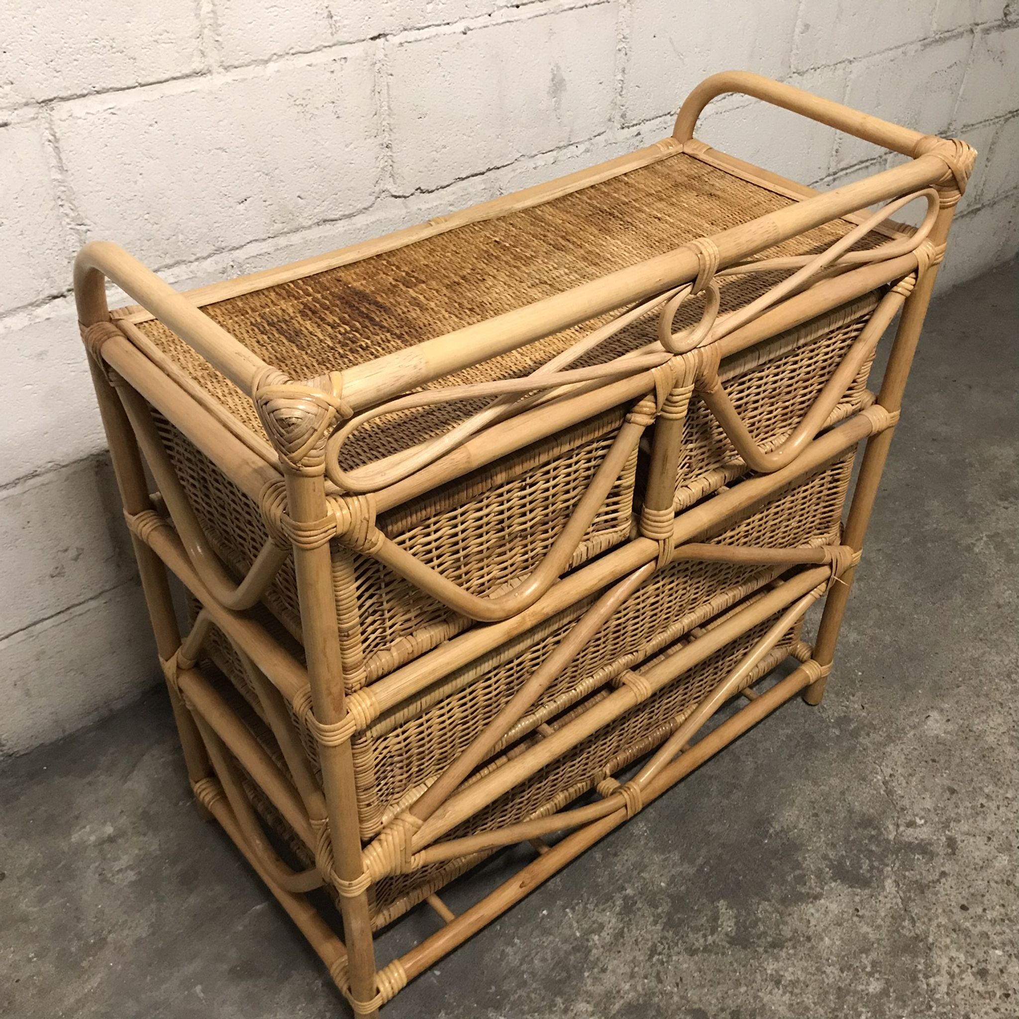 Commode vintage en osier/rotin et bambou 2 grands et 2 petits tiroirs