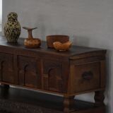 Danish baroque oak buffet from the early 18th century, carved details, 1700-1750.