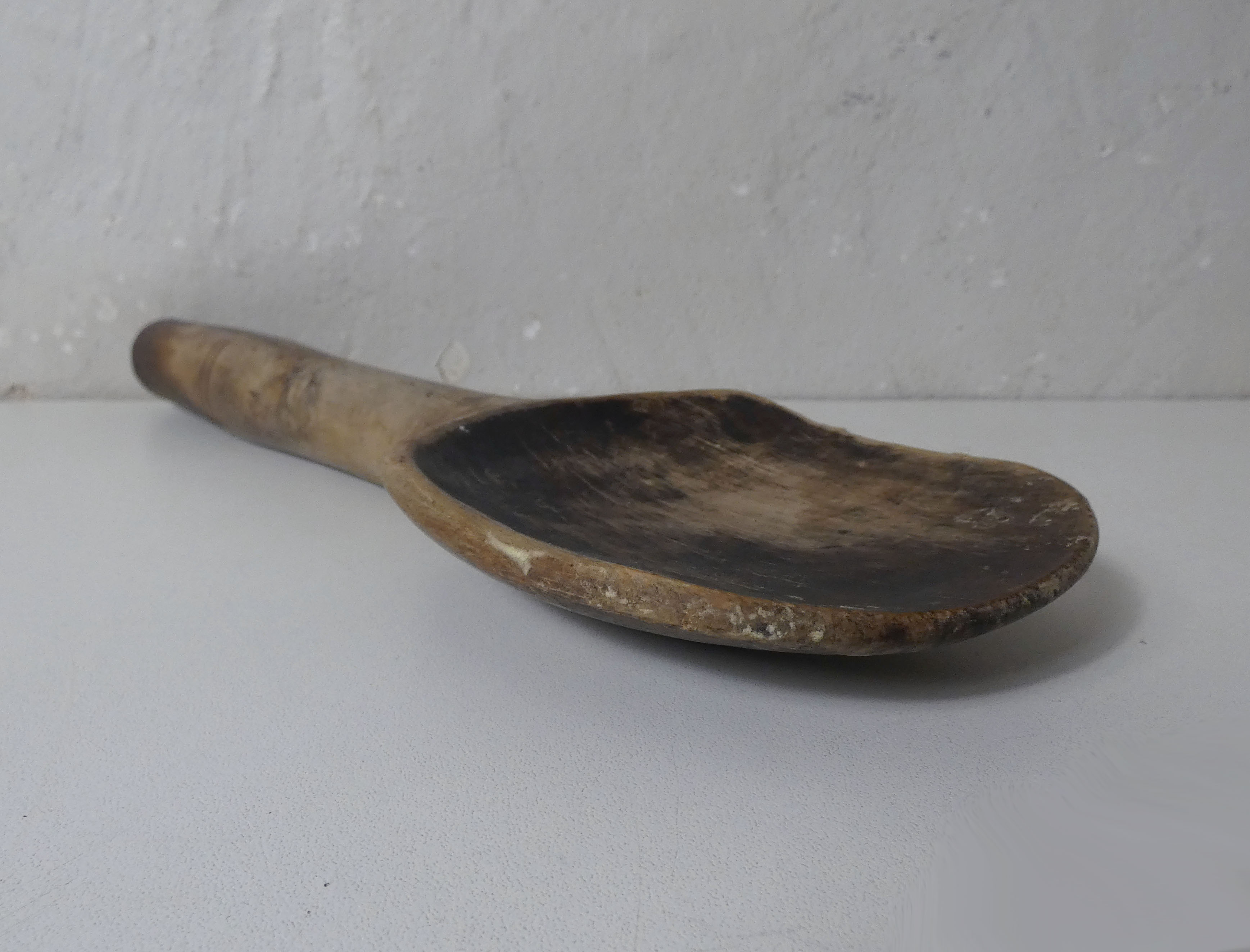 Cuillère en bois beurre art populaire ancien