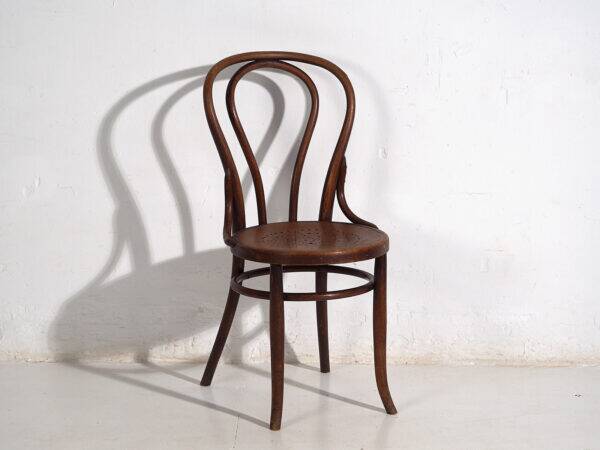 Pair of antique Viennese chairs (c. 1920). Set of 2, no. 2