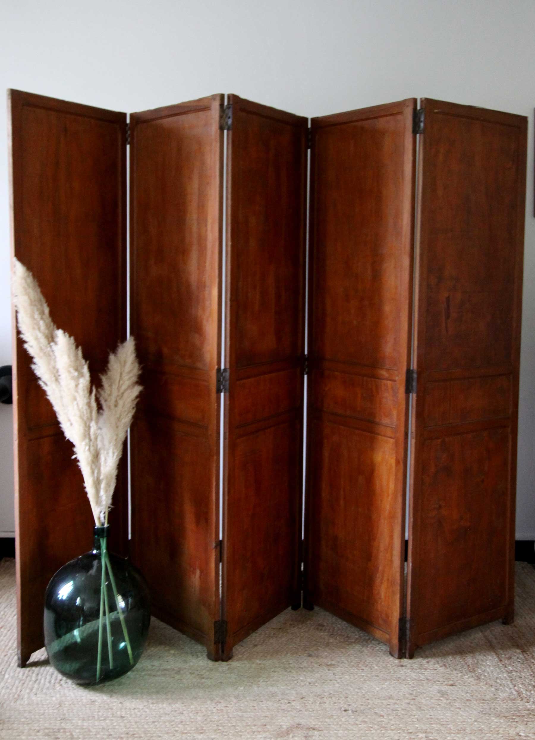 Wooden screen 5 instores