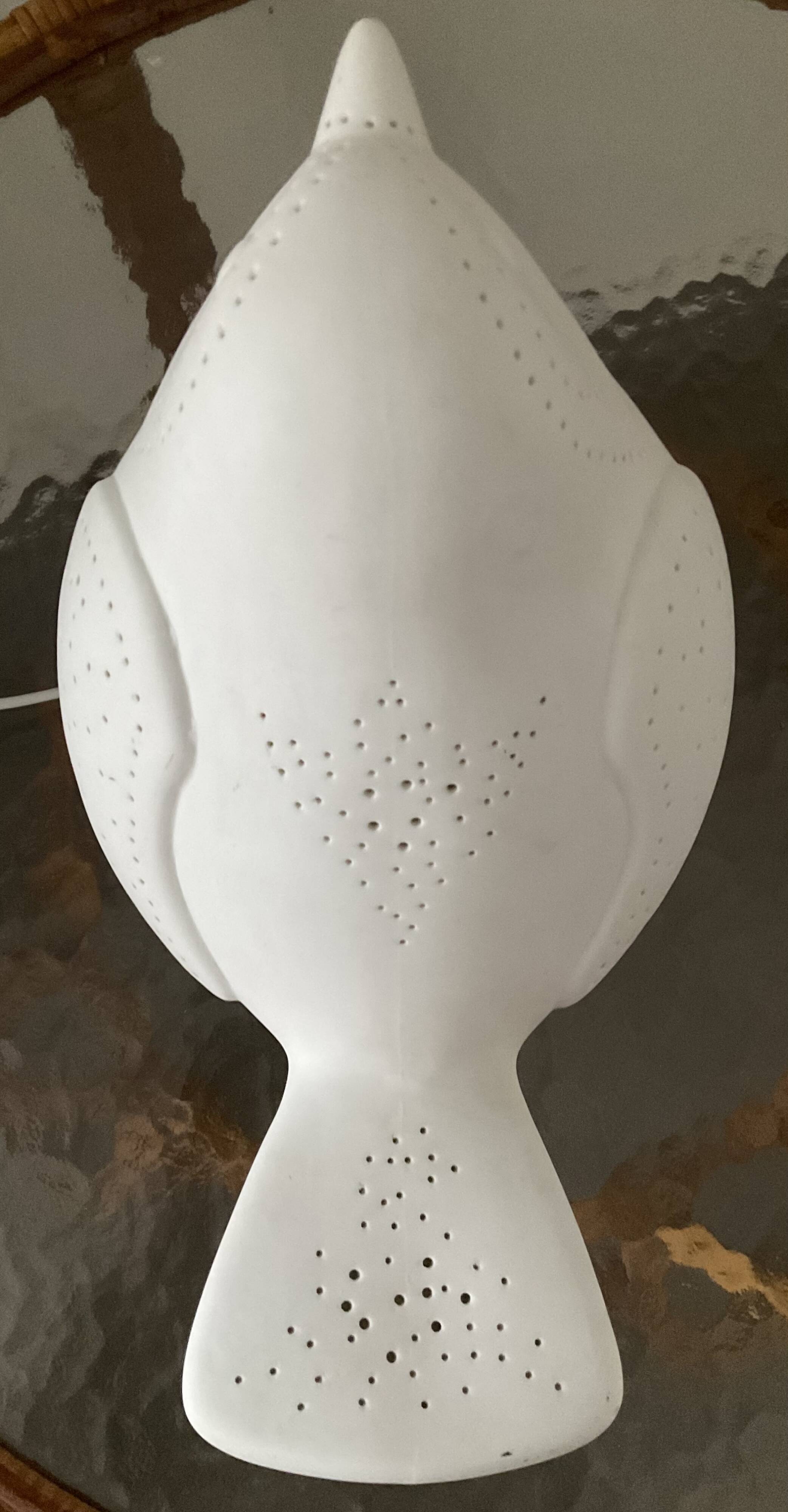 Lampe oiseau en porcelaine de biscuit