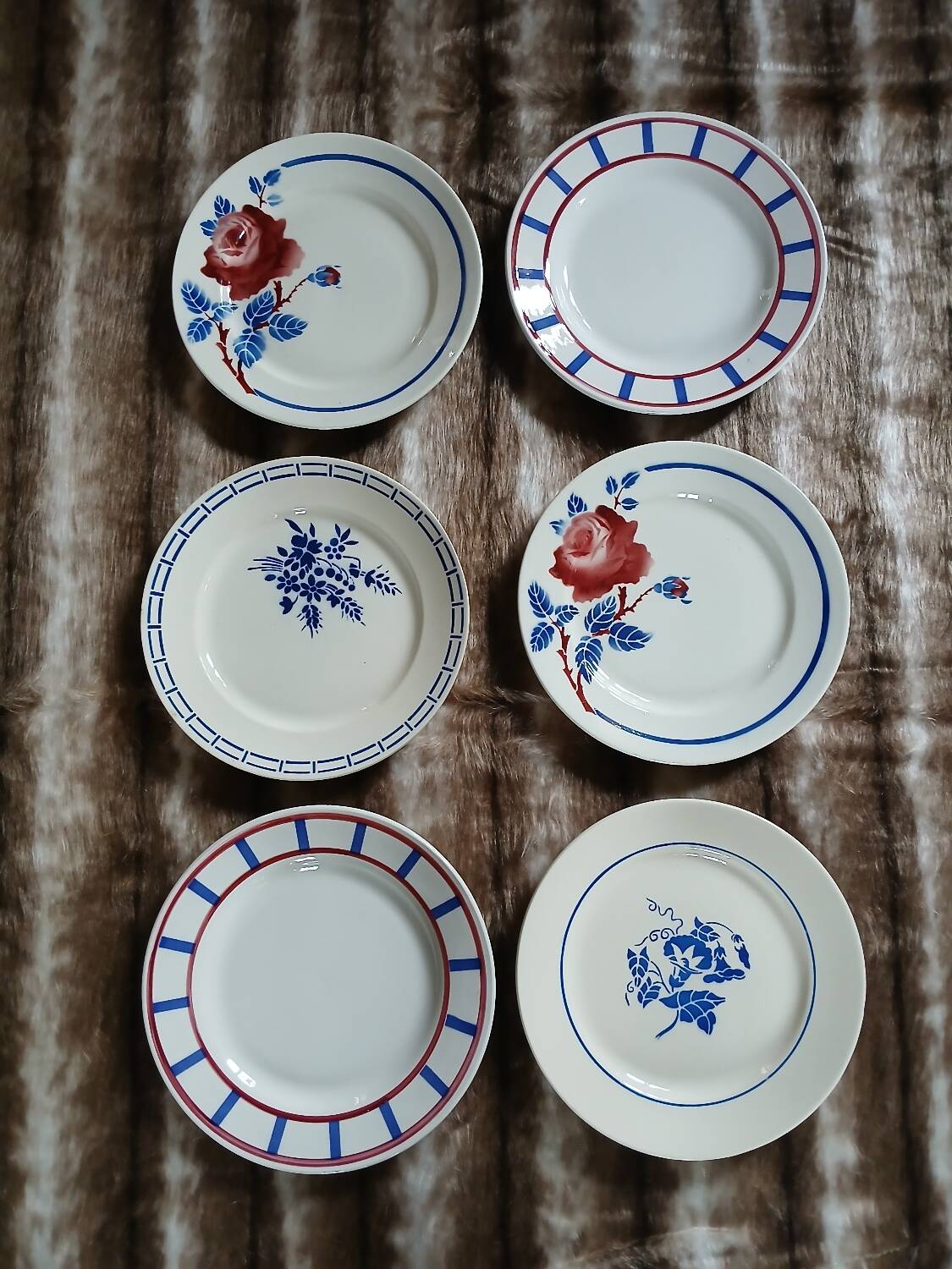 6 mismatched antique dinner plates