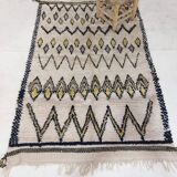 Handmade moroccan berber rug 187 x 117 cm