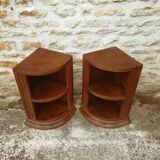 Deux  chevets  en  noyer